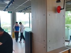 -麦当劳(展览路店)