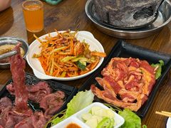 -韩风烤牛肉冷面店