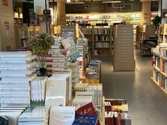 -新华书店(泉城路店)