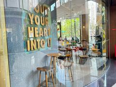 -星巴克臻选(深圳龙华红山天虹店)