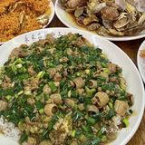 排队一小时来吃…青岛朋友推荐的正宗海肠捞饭！