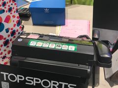 -adidas(滔搏新城吾悦广场店)