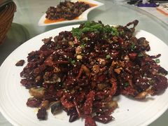 -兔行天下-鸿鹤鲜锅兔(中海国际店)