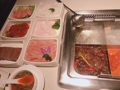 -海底捞火锅鲜切牛肉主题店(长寿路店)