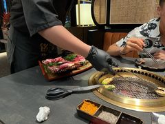 -铭牛烧肉·和牛海鲜自助(高新月牙湖店)
