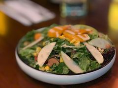 芒果虾仁色拉-MARU玛露音乐餐厅(前滩世贸店)