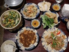 -Cuc Gach Quan Restaurant