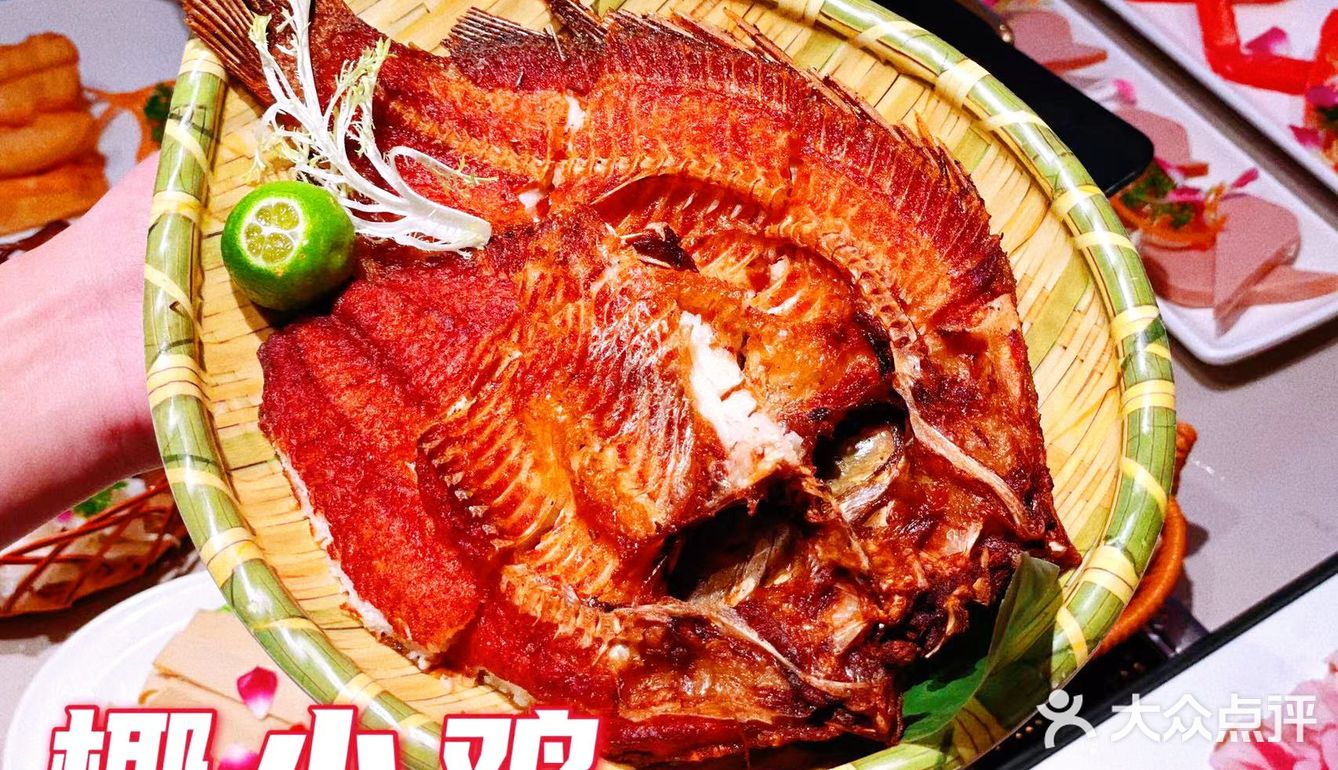 三亚美食打卡‖必打卡的绝绝子椰小鸡！