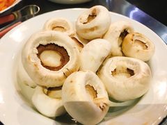 口蘑-马路牙子地桌烤肉(工体店)