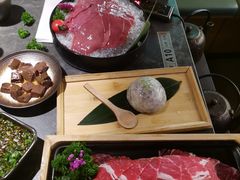 -湊湊火锅·茶憩(杭州湖滨银泰in77店)