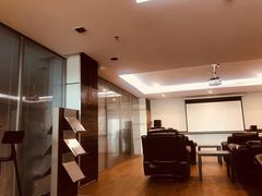 -奔驰上海利星(七宝店)