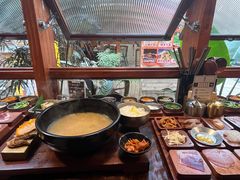 -银米·云南传统过桥米线(双廊黑金冠店)