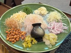 -得意咚瓜·顺德鱼生·冬瓜火锅(深圳首店)