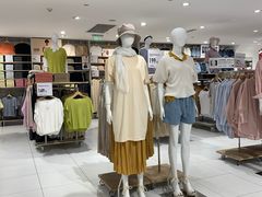 -优衣库(上海正大广场店)