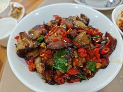大蒜辣椒炒腊肉-笨罗卜浏阳菜馆(太平街店)