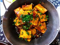 -临江餐馆二楼美食部落