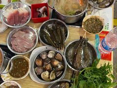 -杨老板·海鲜集市火锅·鲜切牛肉(中防万宝店)
