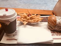 -The Habit Burger Grill 哈比特汉堡(复兴soho店)