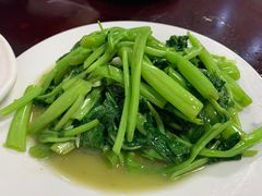 -余杨鸭鸭餐厅