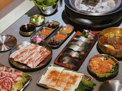 -围炉肉舍丹东海鲜烤肉·烤活鳗(步行街店)