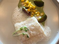 主菜海鳊鱼-非常时髦餐厅VUE Restaurant(外滩茂悦大酒店)