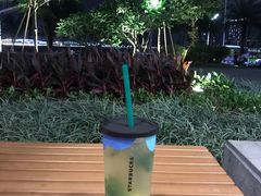 -星巴克(珠海仁恒滨海中心店)