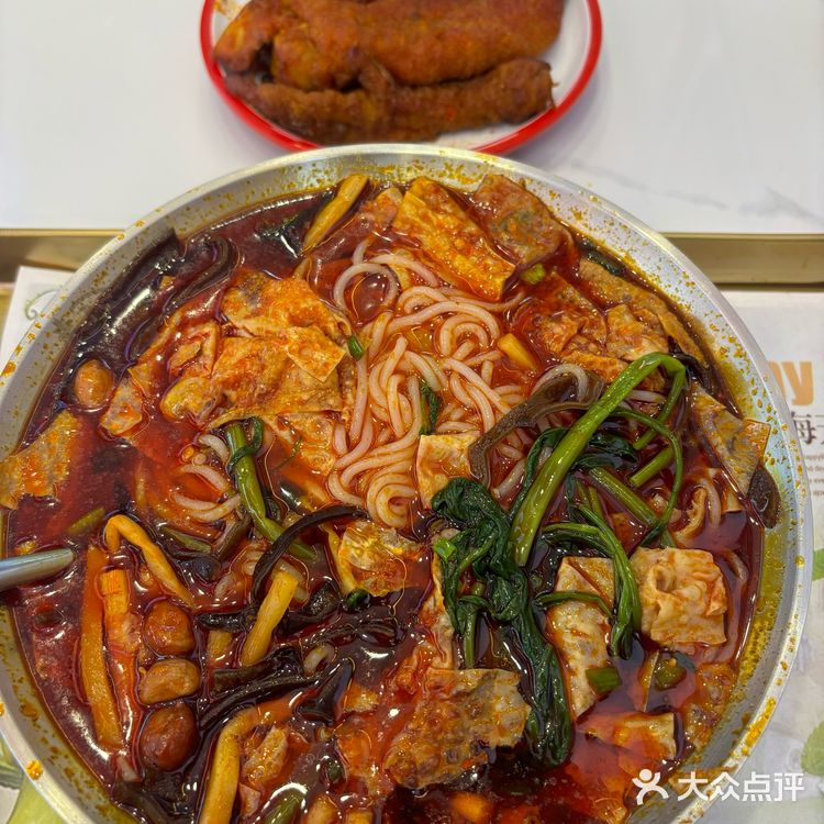 郑州！曼哈顿！！吃了下不5次的螺蛳粉