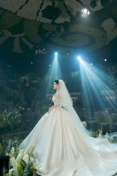 -拉瑞娜LaReine婚纱礼服高级定制