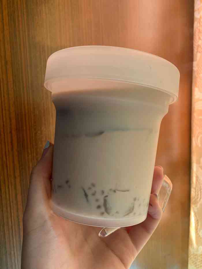百草园凉茶(大学路店)-"哈,和同学吃太饱从中山路走回来,走的太渴.