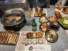 -草家酱蟹炭火烤肉店(珲春南路二店)