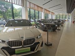 -深圳创丰宝宝马4S店(龙岗中心区店)