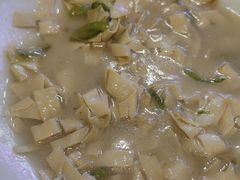 -闯关东东北农家菜(崂山石老人店)