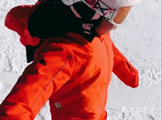 会滑雪的小朋友们也太可爱了吧！