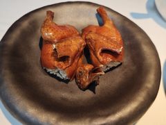 脆炸乳鸽-荣小馆(安达仕店)