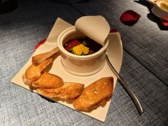 鹅肝酱面包片-弦月窗LUNETTE BY AMANDA(复兴路店)