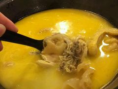 -鲜入围煮花胶鸡海鲜火锅