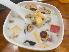 -老何家后安粉·糟粕醋海鲜火锅(三亚湾椰梦长廊店)