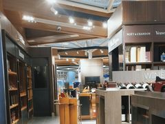 -日上免税店(三径路t3店)