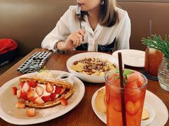 -ROAST coffee & eatery