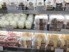 -红宝石·鲜奶小方·海派西点房(控江店)