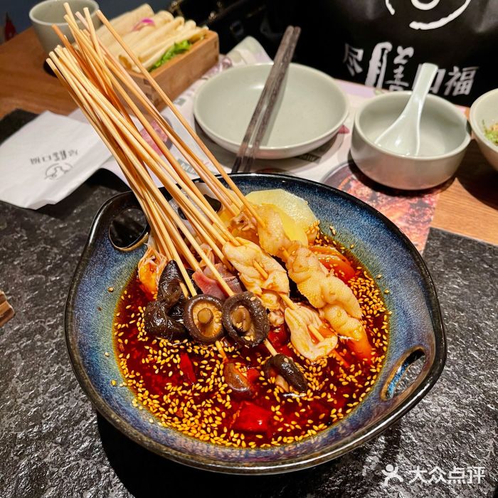 盡膳口福跷脚牛肉火锅(晶耀前滩店)峨眉刘婆婆钵钵鸡图片