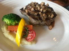 扒鹅肝小牛排-维兰西餐(万泉河店)
