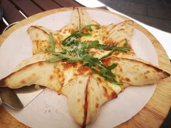 自制鲜奶酪菌菇海星披萨-G+KITCHEN(龙湖狮山天街店)