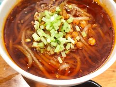 -诚铭记·虾仁汤包·成都小吃(融创店)