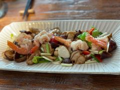虾仁炒野生松茸-中8楼风尚云南菜(颐堤港店)