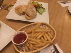 -必胜客(WOW中心城店)
