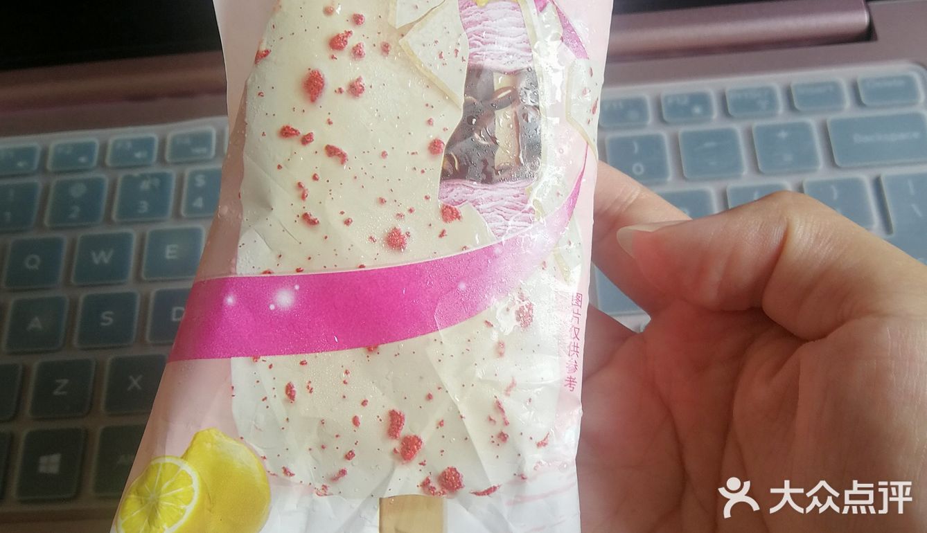 吃了这个经典巧脆棒还有红丝绒那款,感觉都不错