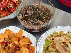 -丹水桥地锅鱼·翘嘴鲌·地方特色全鱼宴(丹江口大坝店)