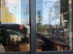 门面-麦当劳(国际社区店)