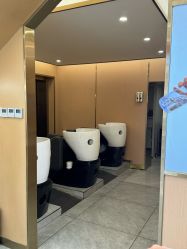 -一東造型烫发染发
